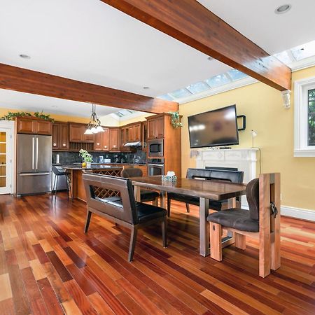 Charming Retreat On Cypress Street, Your Home Away From Home Vancouver Exterior photo